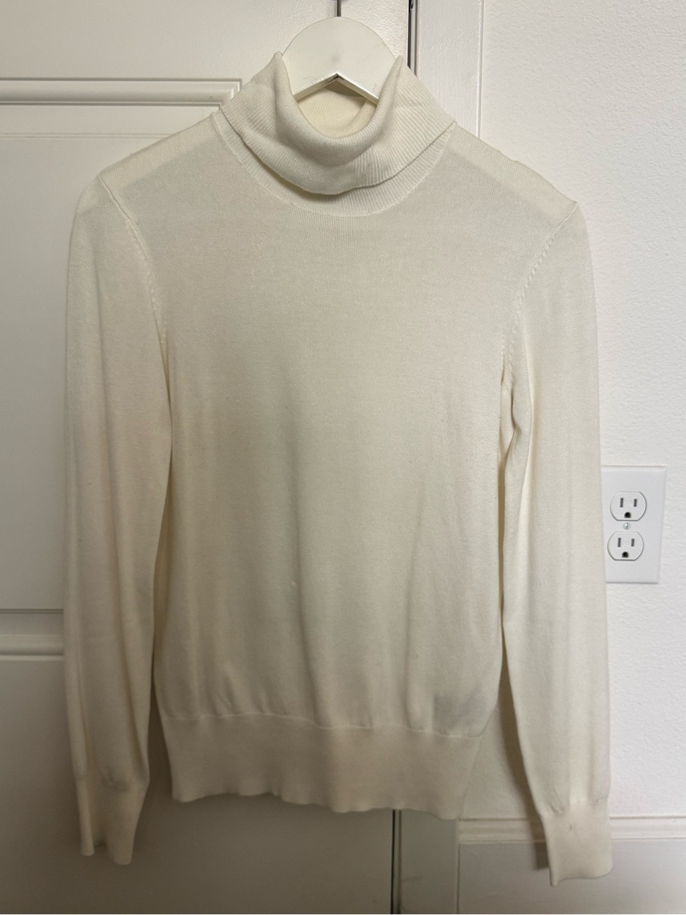H&M Ivory Knit Turtleneck Sweater